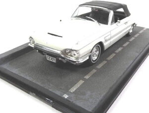 JAMES BOND – 1/43 FORD THUNDERBIRD – ThunderBall