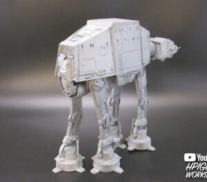 STAR WARS: THE EMPIRE STRIKES BACK AT-AT 1:100 SCALE MODEL KIT