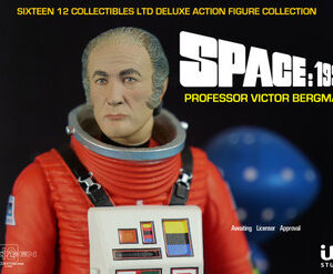 Space 1999 – Professor Bergman – In Spacesuit with Spectro-X Scanner
