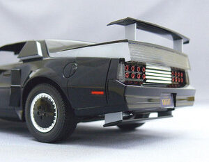 KNIGHT RIDER – K.I.T.T. in Super Pursuit Mode – Season 4 – 1/24 Scale Kit